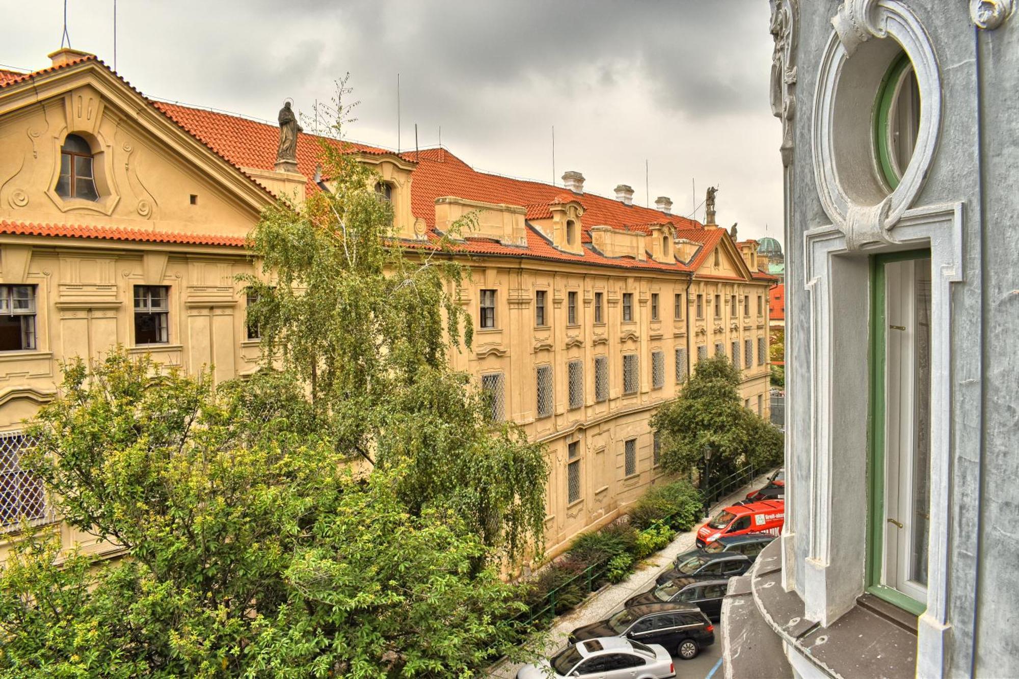 Milosrdnych Apartments Prag Exterior foto