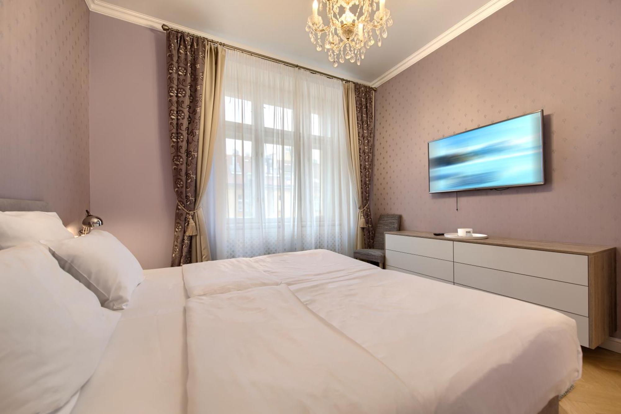 Milosrdnych Apartments Prag Zimmer foto