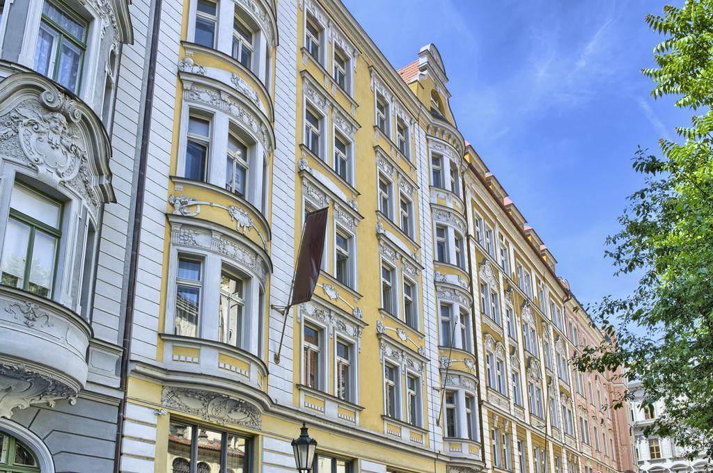 Milosrdnych Apartments Prag Exterior foto